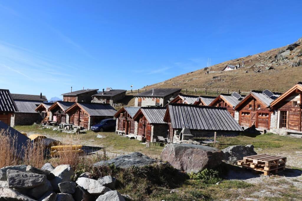 Appartement "Le Ver Luisant" A Saint-Martin, Val D'Herens, Valais Екстериор снимка