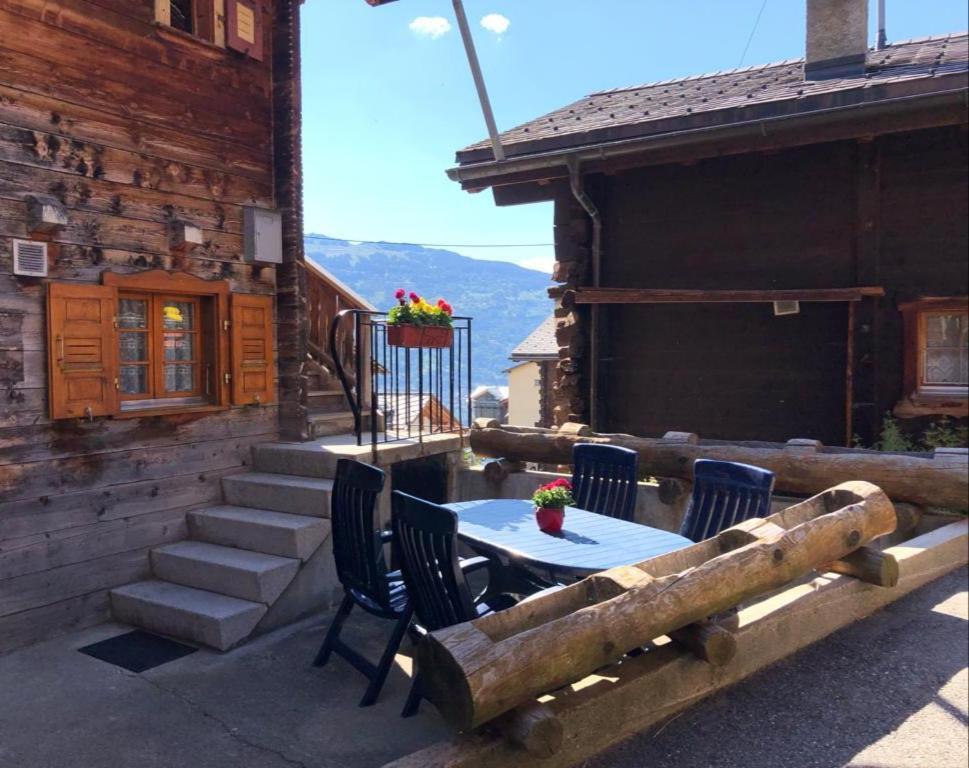 Appartement "Le Ver Luisant" A Saint-Martin, Val D'Herens, Valais Екстериор снимка